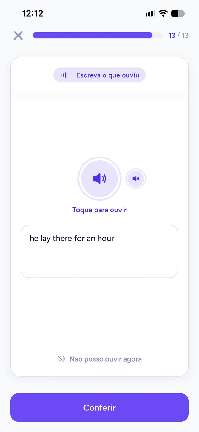Exercício de ditado com dois botões de ouvir — a frase inteira e palavra por palavra — e o campo para digitar o que se ouviu
